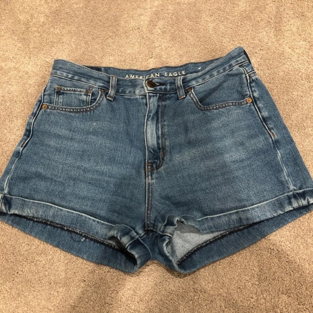 American Eagle Mom Shorts - High Waisted Jeans